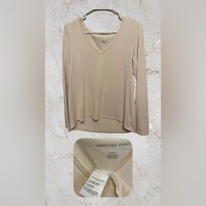 Two for 1 Ladies American Eagle Vneck Super Soft blouse